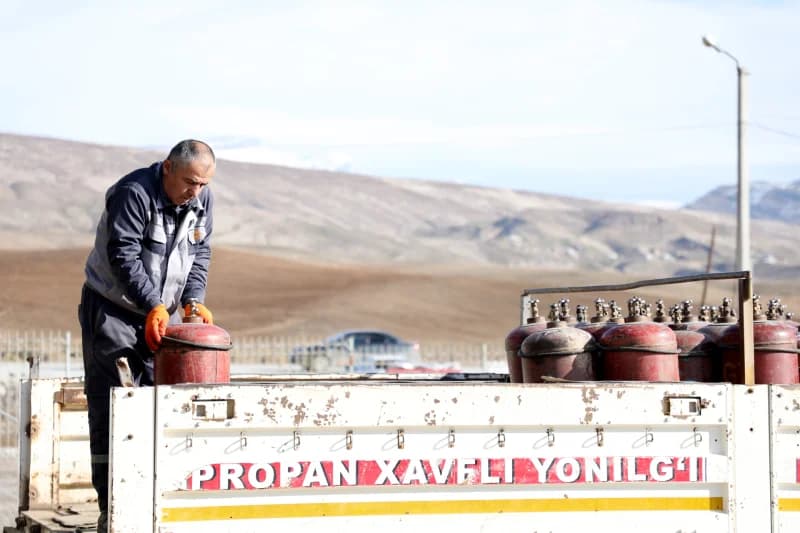 Olis tog‘li hududlarga suyultirilgan gaz ballonlari yetkazilmoqda - fotosurat 7
