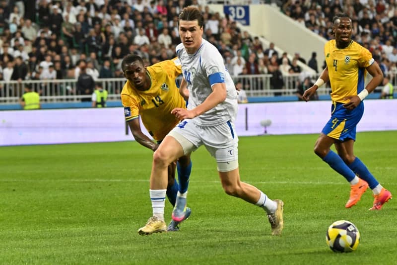 O'zbekiston - Gabon milliy milliy terma jamoalari toshkentda o'rtoqlik uchrashuvidan lavhalar - fotosurat 11