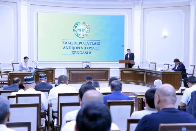 official speaks at regional meeting