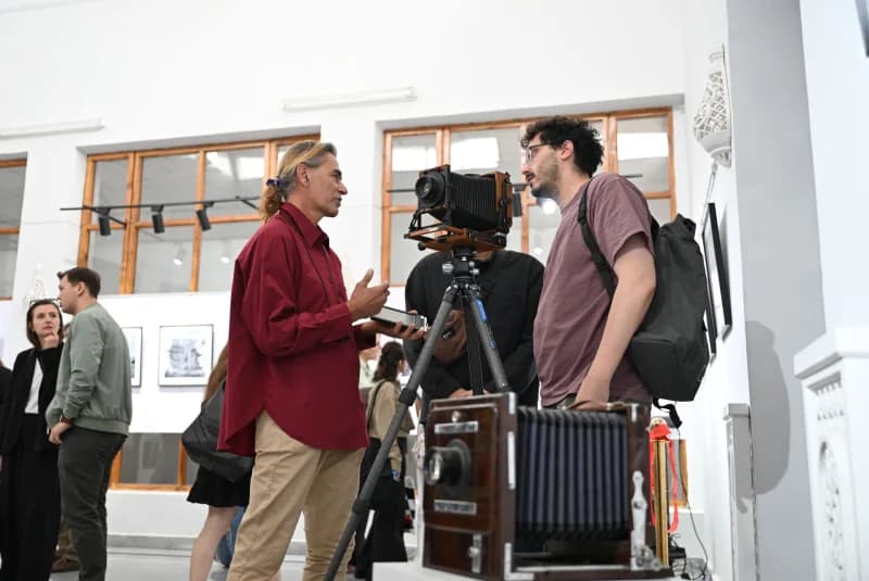 Photographers discuss vintage camera equipment