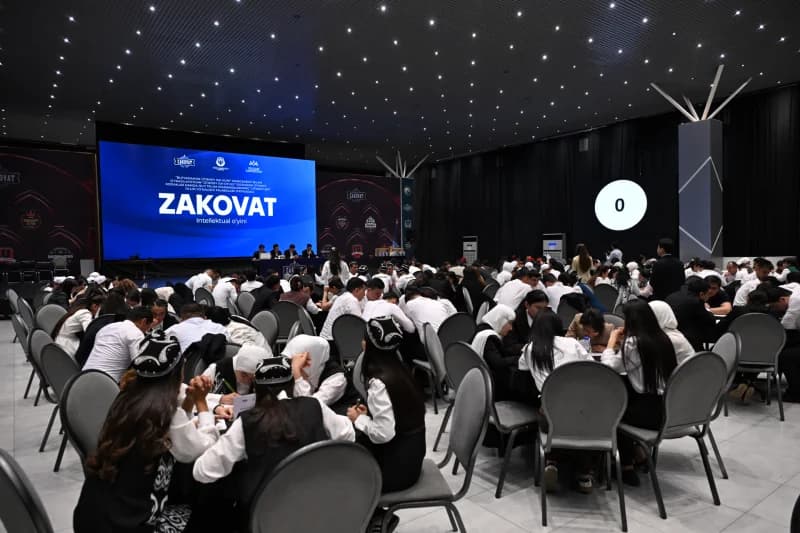Talabalar intellektual musobaqada ishtirok etishmoqda