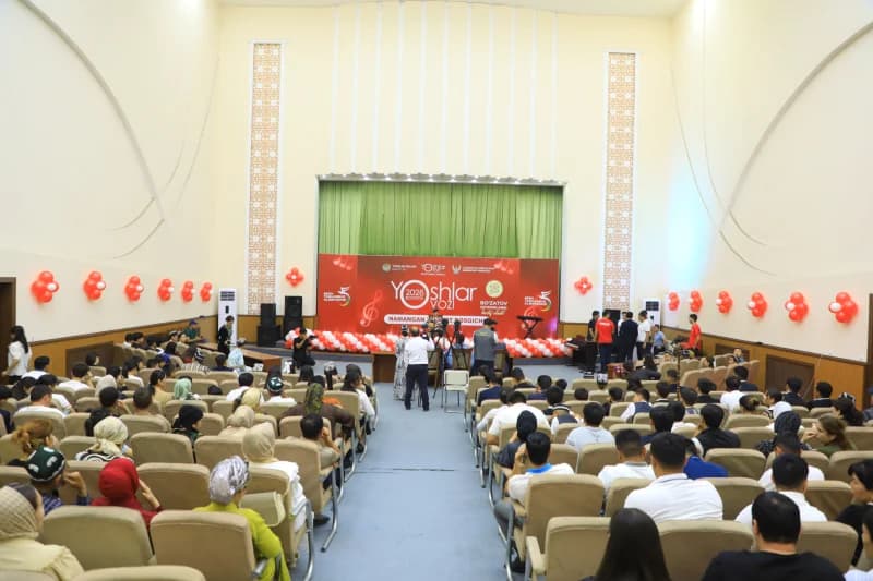 Audience attends youth music event