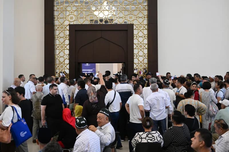 Oliy sud rahbariyati tomonidan o'tkazilayotgan  sayyor qabul - фото 14