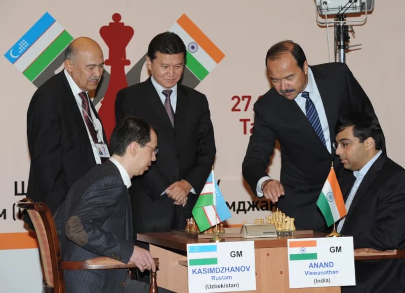Anand va Qosimjonov uchrashuvi