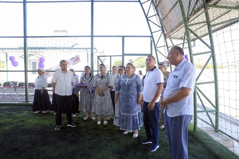 Mustahkam mahallasida zamonaviy mini stadion barpo etildi - fotosurat 3