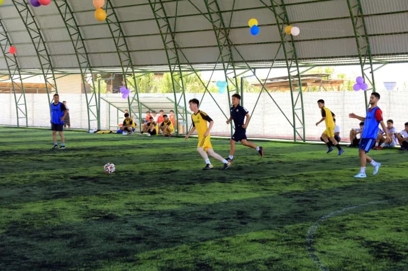 Mustahkam mahallasida zamonaviy mini stadion barpo etildi - fotosurat 7