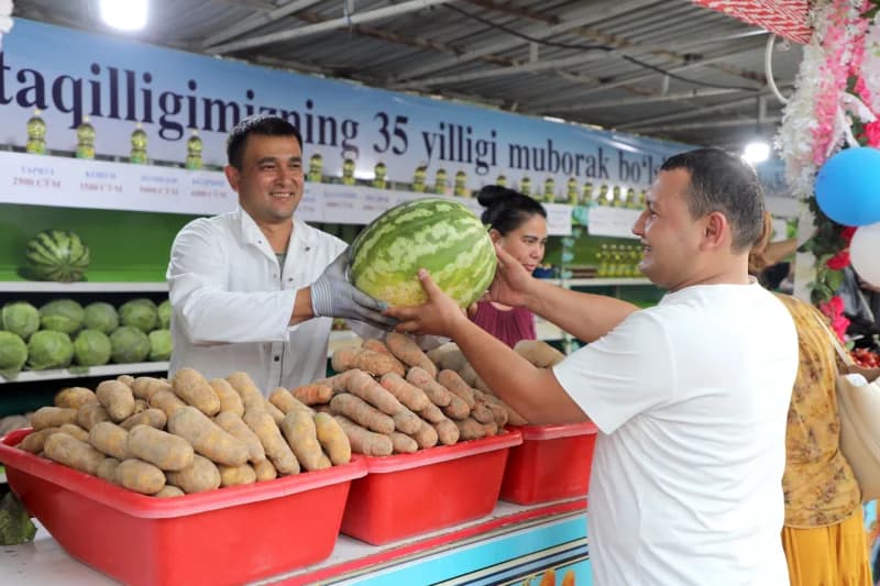 Andijonda arzonlashtirilgan bayramoldi savdo yarmarkalari tashkil etildi - fotosurat 16