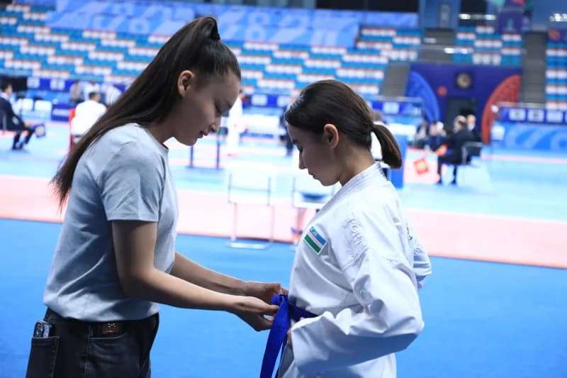 Sportchilarning arenada sport musobaqasiga tayyorgarlik koʻrishi
