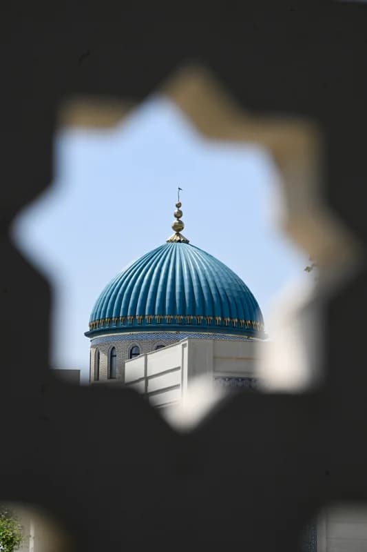 Beshmergan mahallasida joylashgan Yusuf Hamadoniy ziyoratgohi
