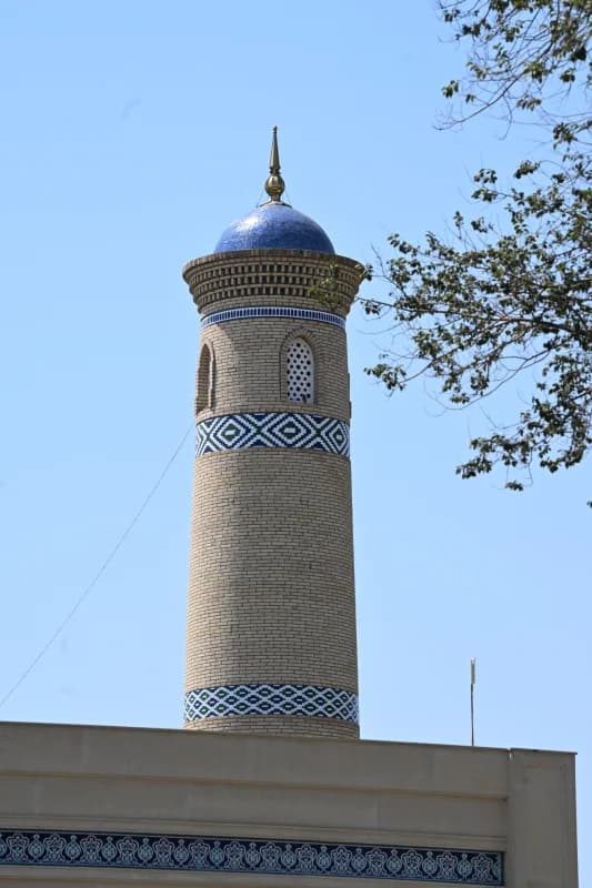 Beshmergan mahallasida joylashgan Yusuf Hamadoniy ziyoratgohi