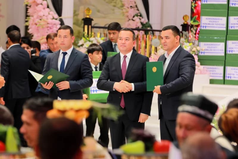 Surxondaryoda o‘qituvchi va murabbiylar sharaflandi