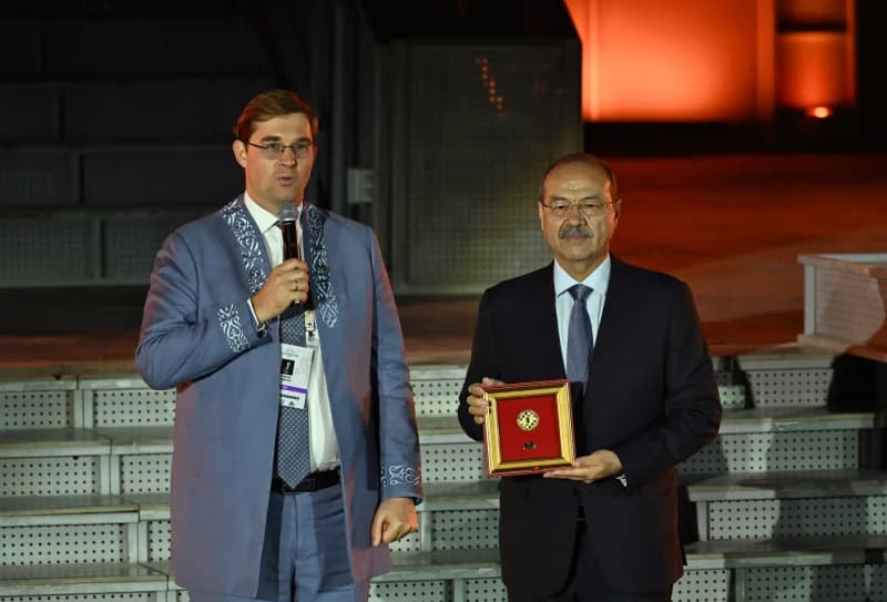 Abdulla Aripov на мероприятии