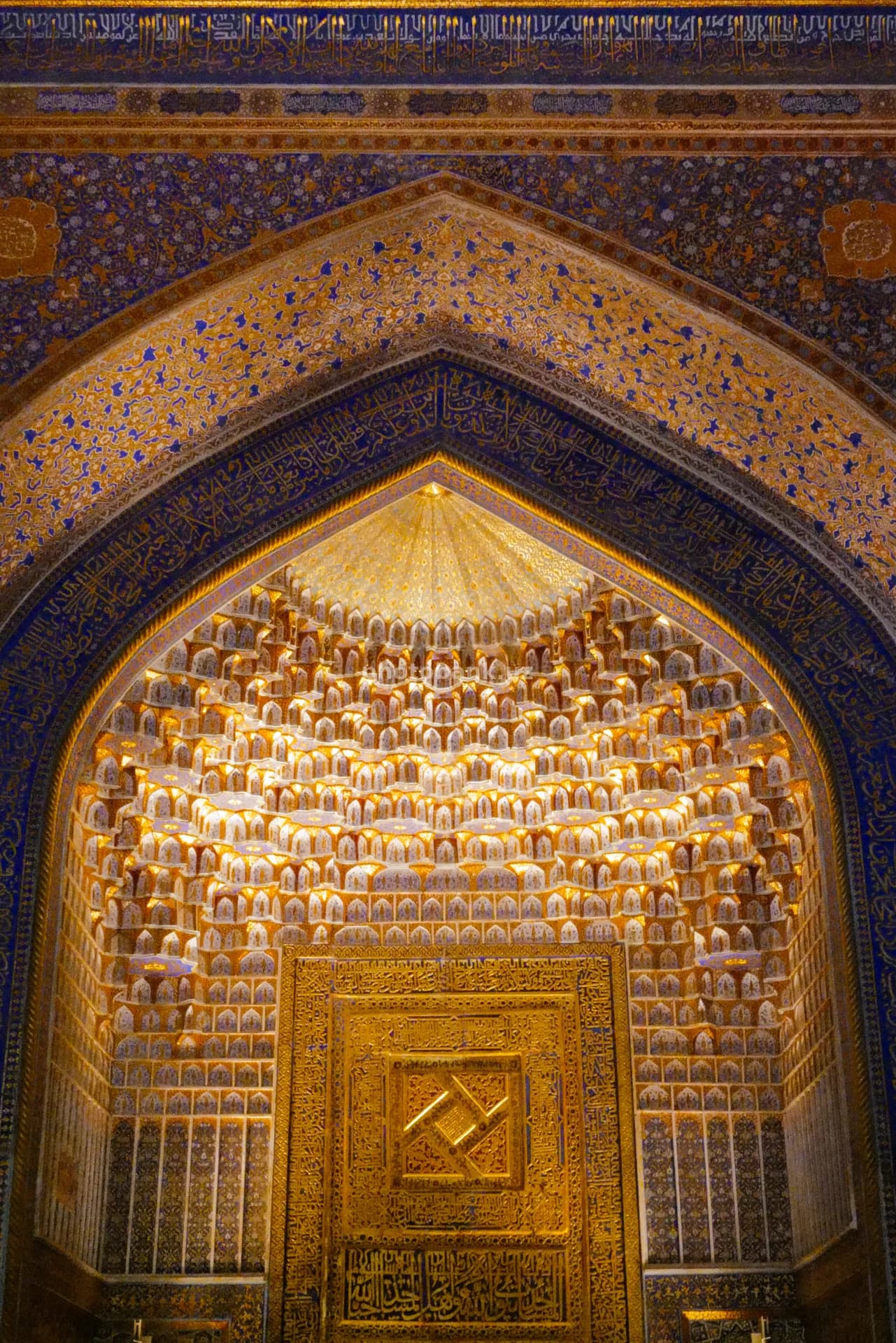 Samarqanddagi murakkab Oltin Muqarnas gumbazi