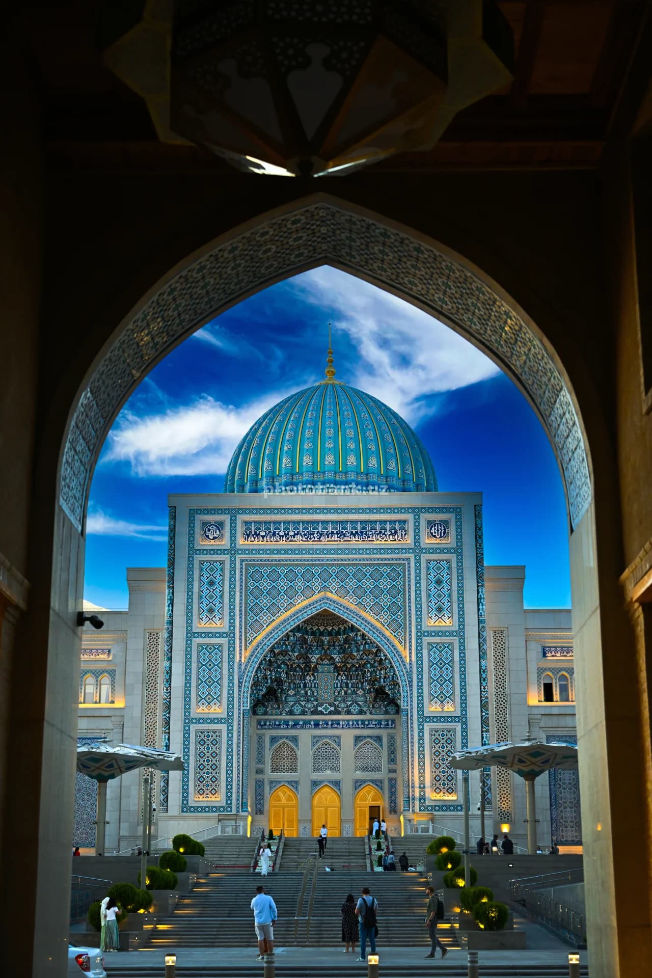 Toshkentdagi Minor masjidi qosh qorayganda