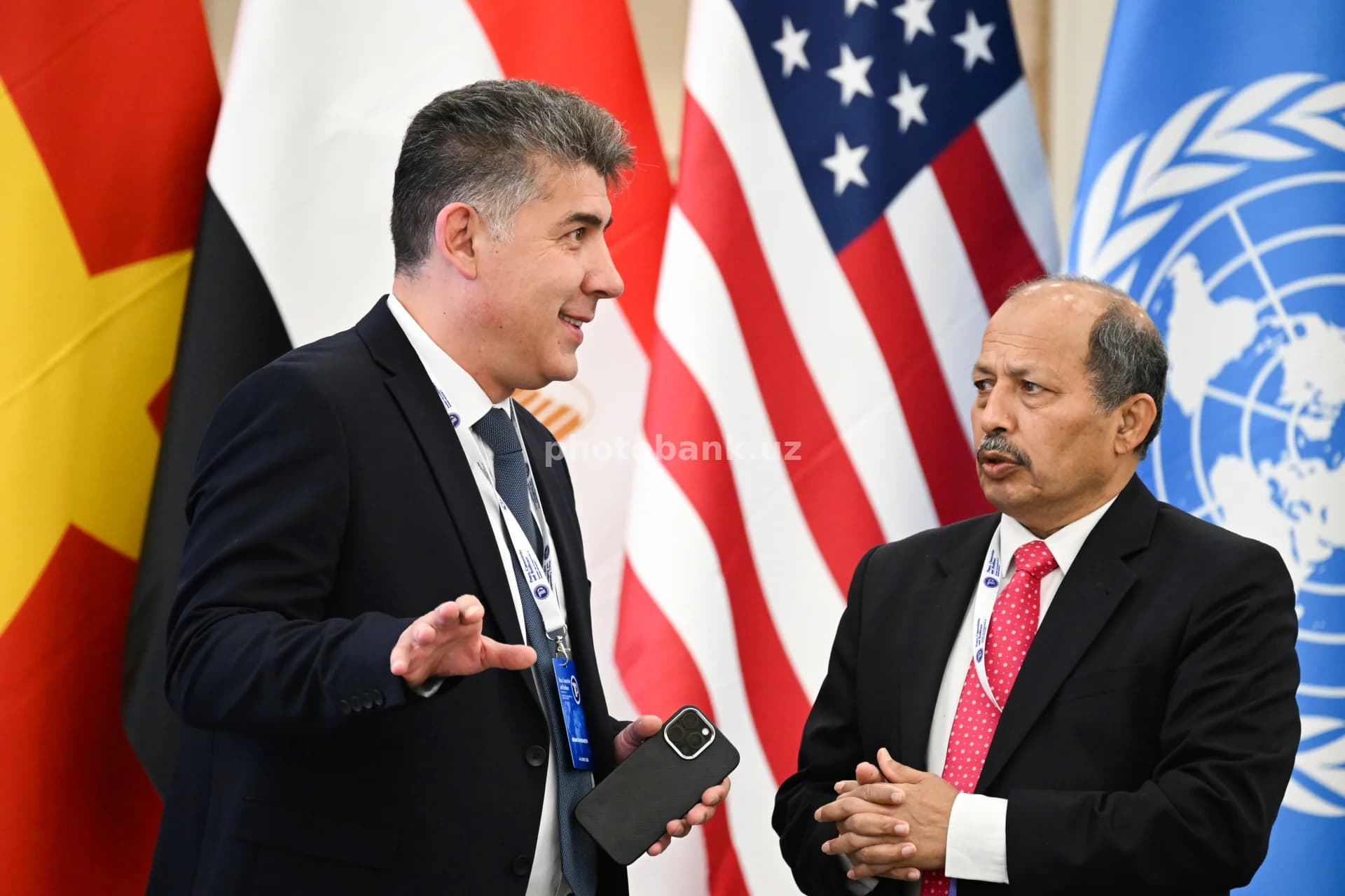 Xalqaro forumda delegatlar muhokamasi