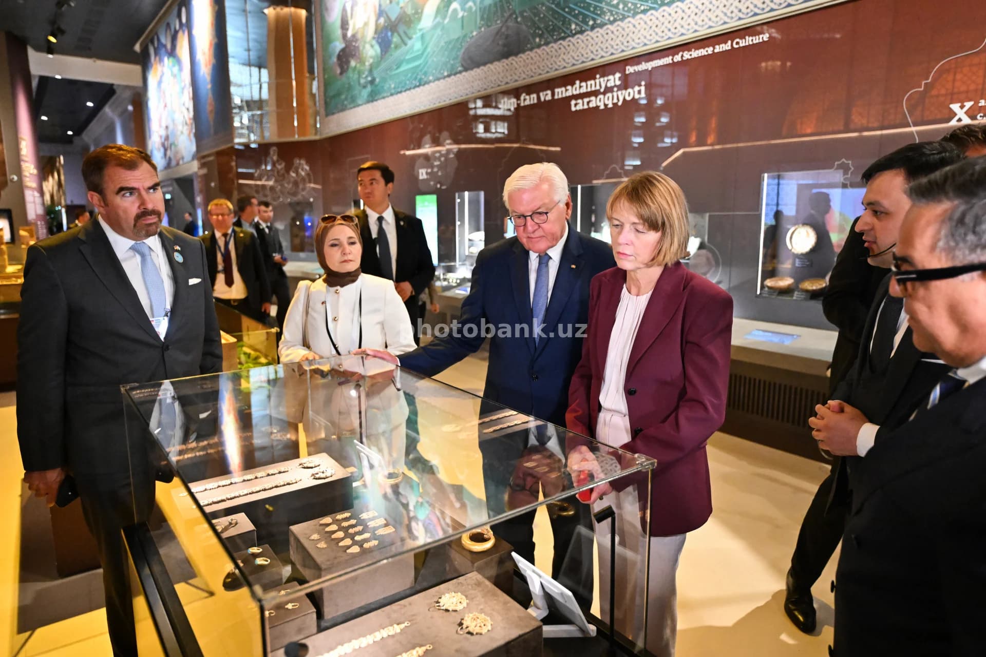 Prezident Frank-Valter Shtaynmayer muzeyga tashrif buyurdi