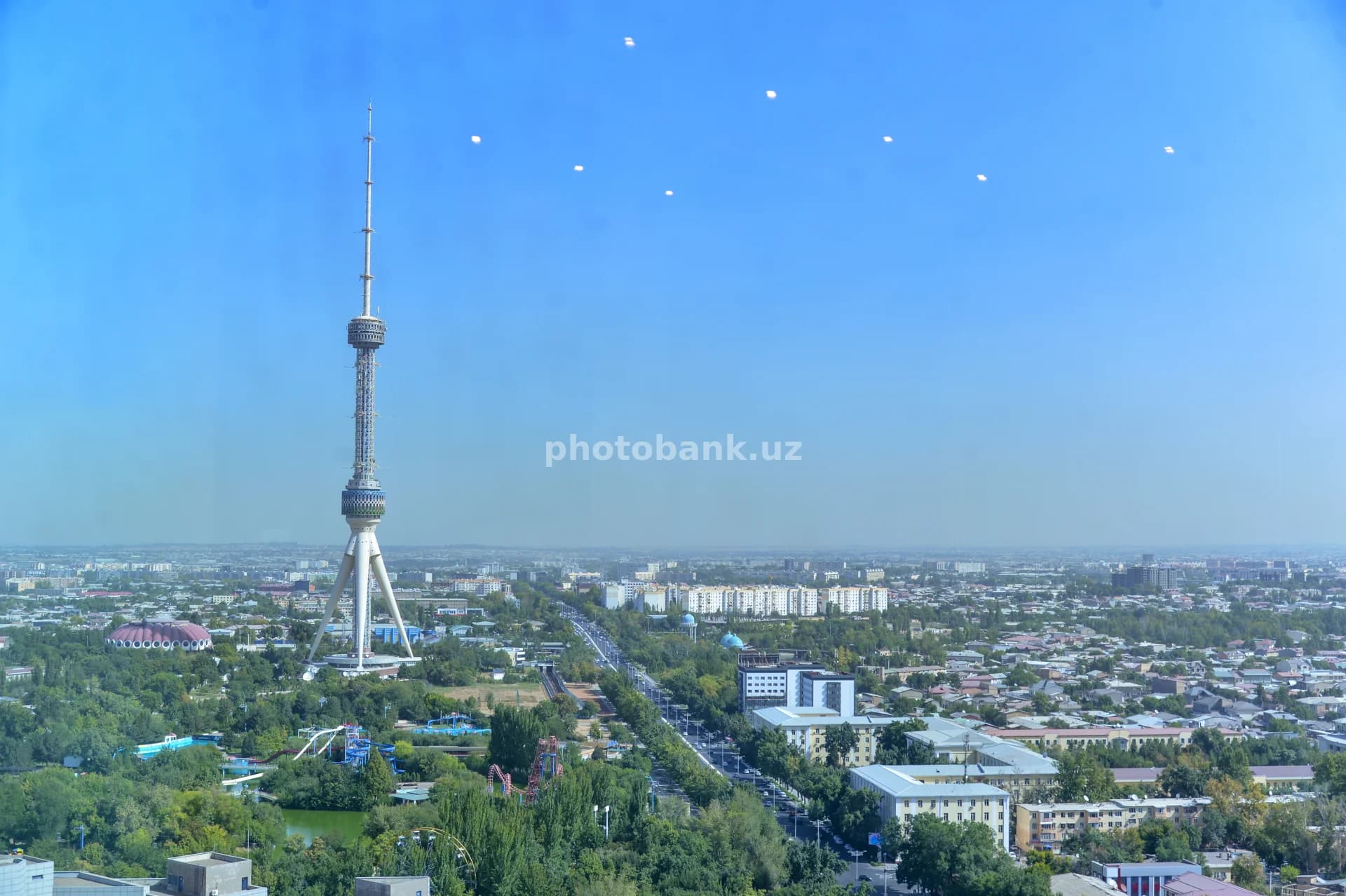 Toshkent teleminorasi va Cityscape