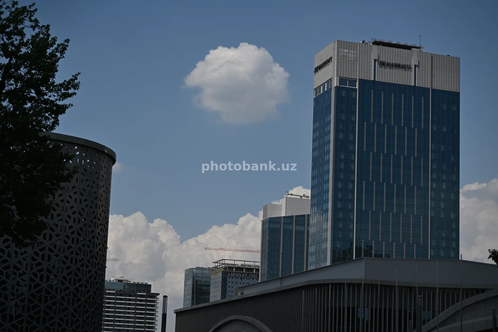Toshkentdagi zamonaviy JW Marriott mehmonxonasi
