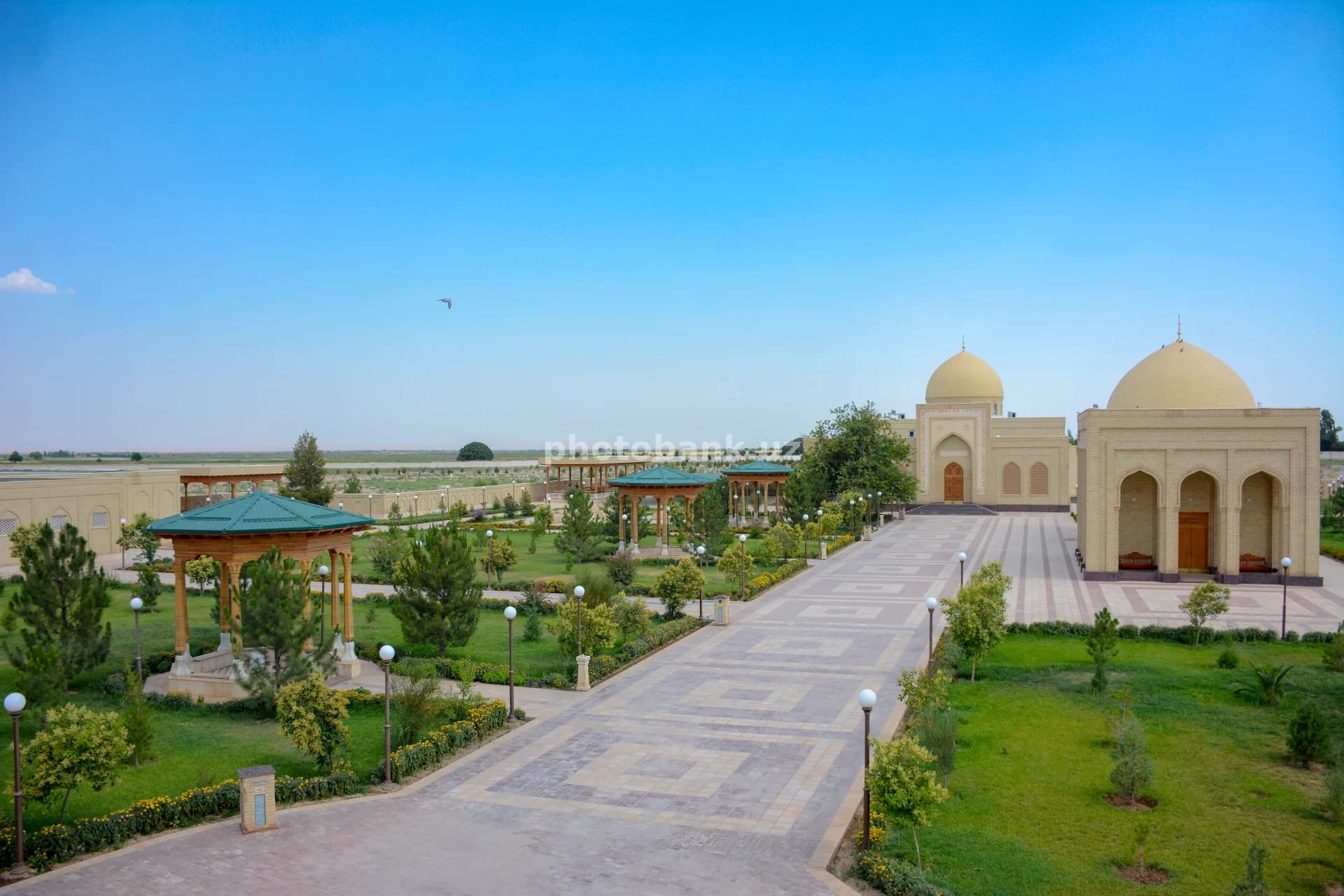 Ko‘kalamzorlashtirilgan bog‘li maqbara majmuasi