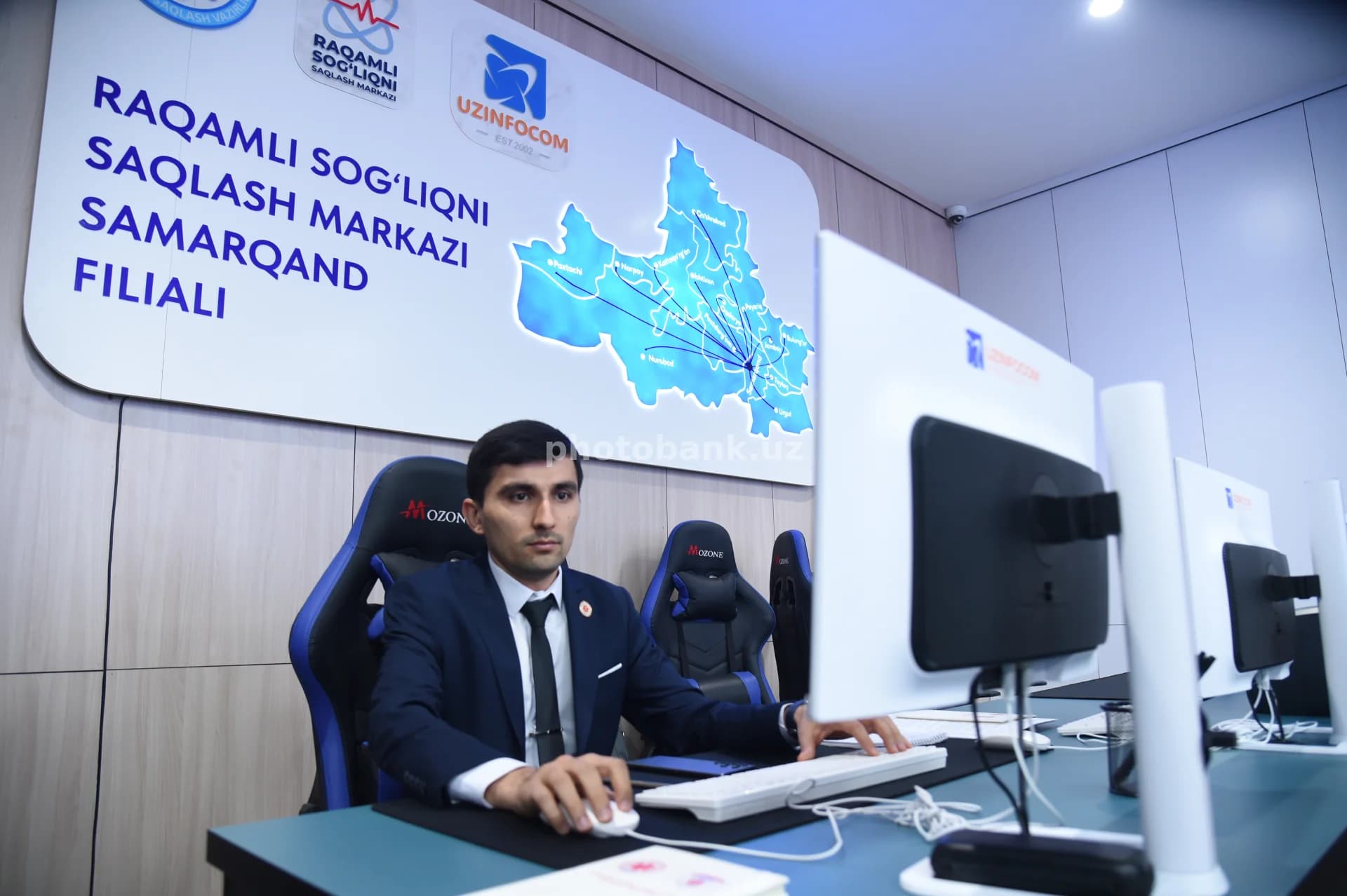 Raqamli salomatlik markazida ishlovchi mutaxassis