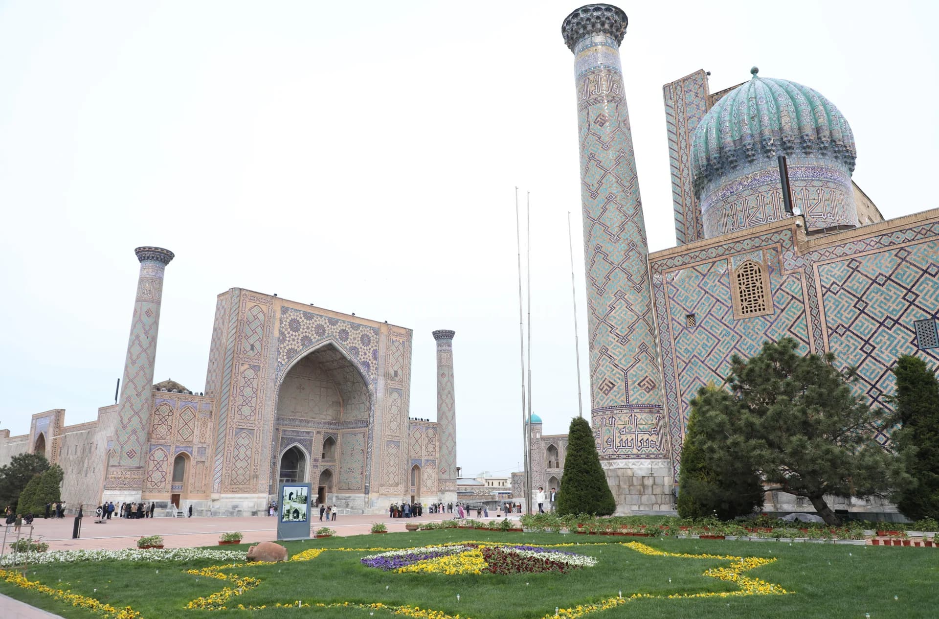 Samarqanddagi Registon maydoni