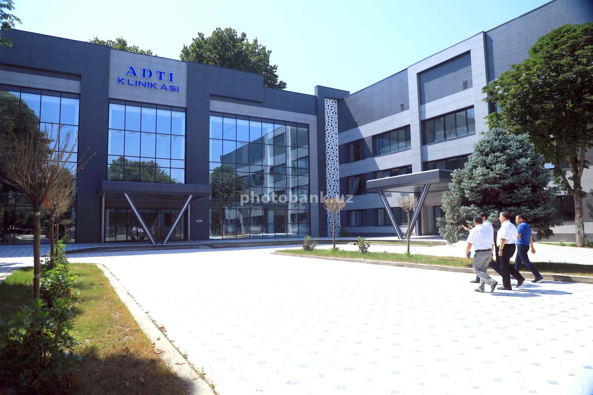 Andijon institutining zamonaviy klinika binosi