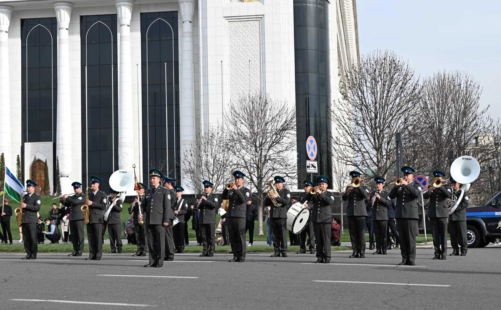 Toshkentda harbiy orkestrning chiqishlari