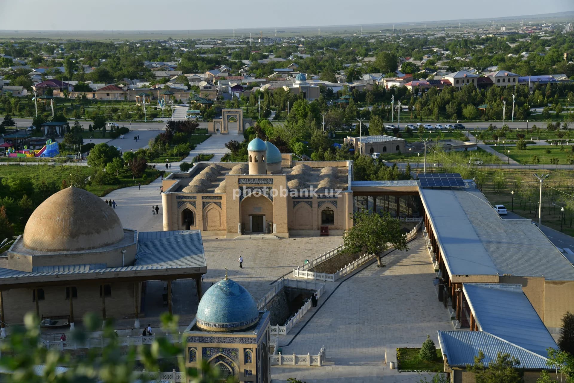 Tarixiy masjid majmuasining yuqoridan ko‘rinishi