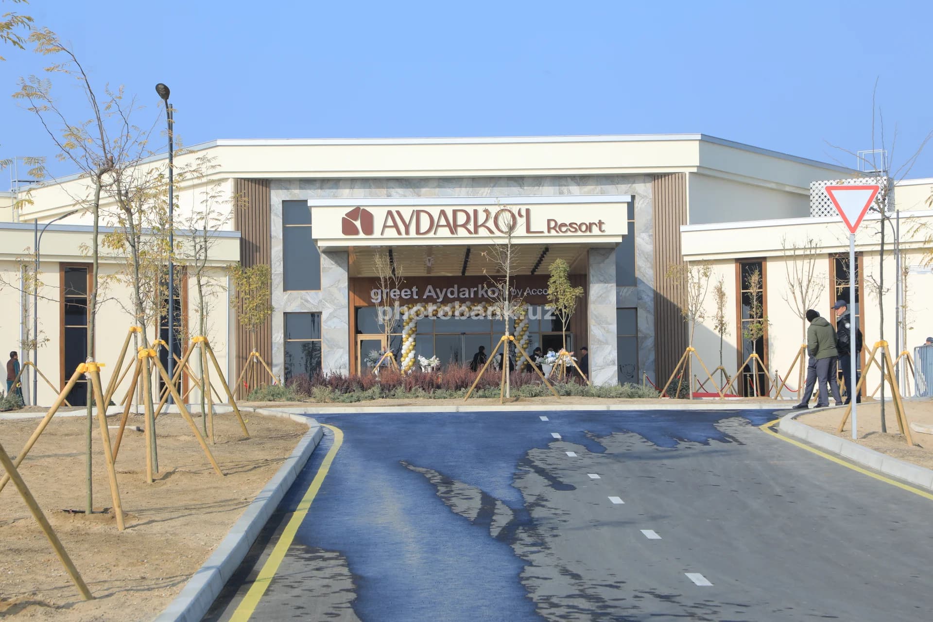 Aydarko‘l kurort mehmonxonasining tashqi ko‘rinishi