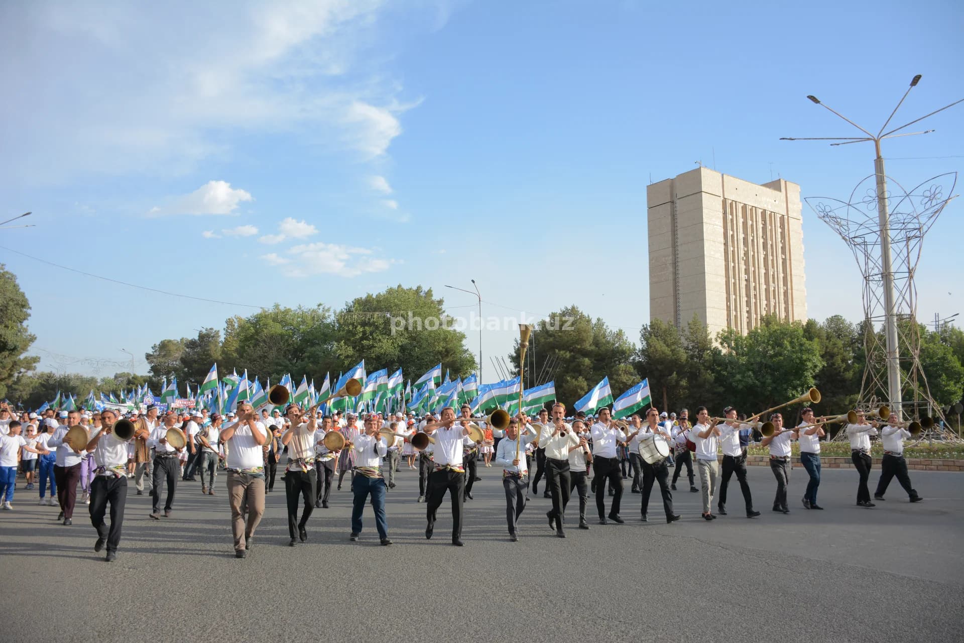 Yoshlar kunida shahar ko'chalari bo'ylab marafon