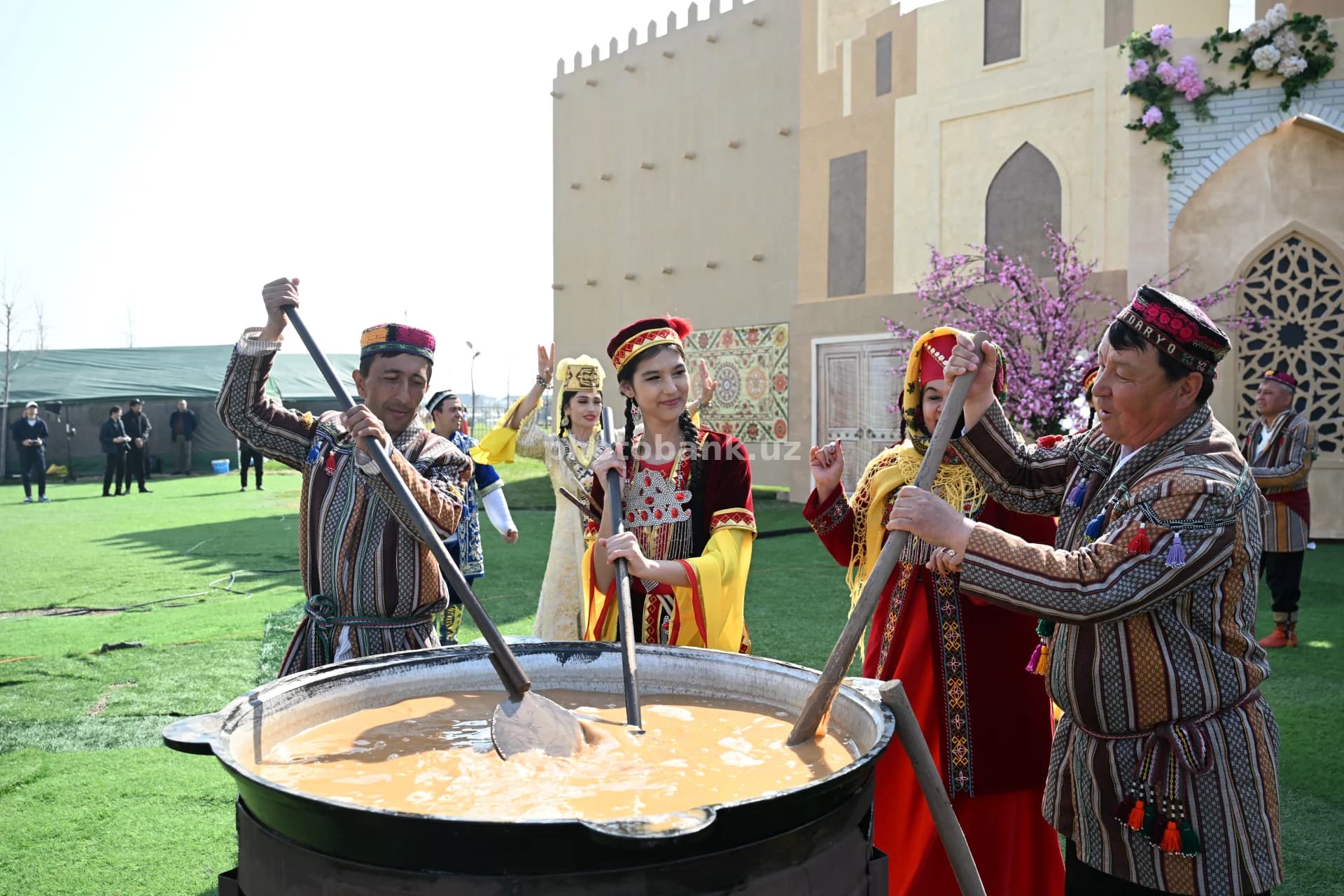 Yurtimizda navro`z bayrami