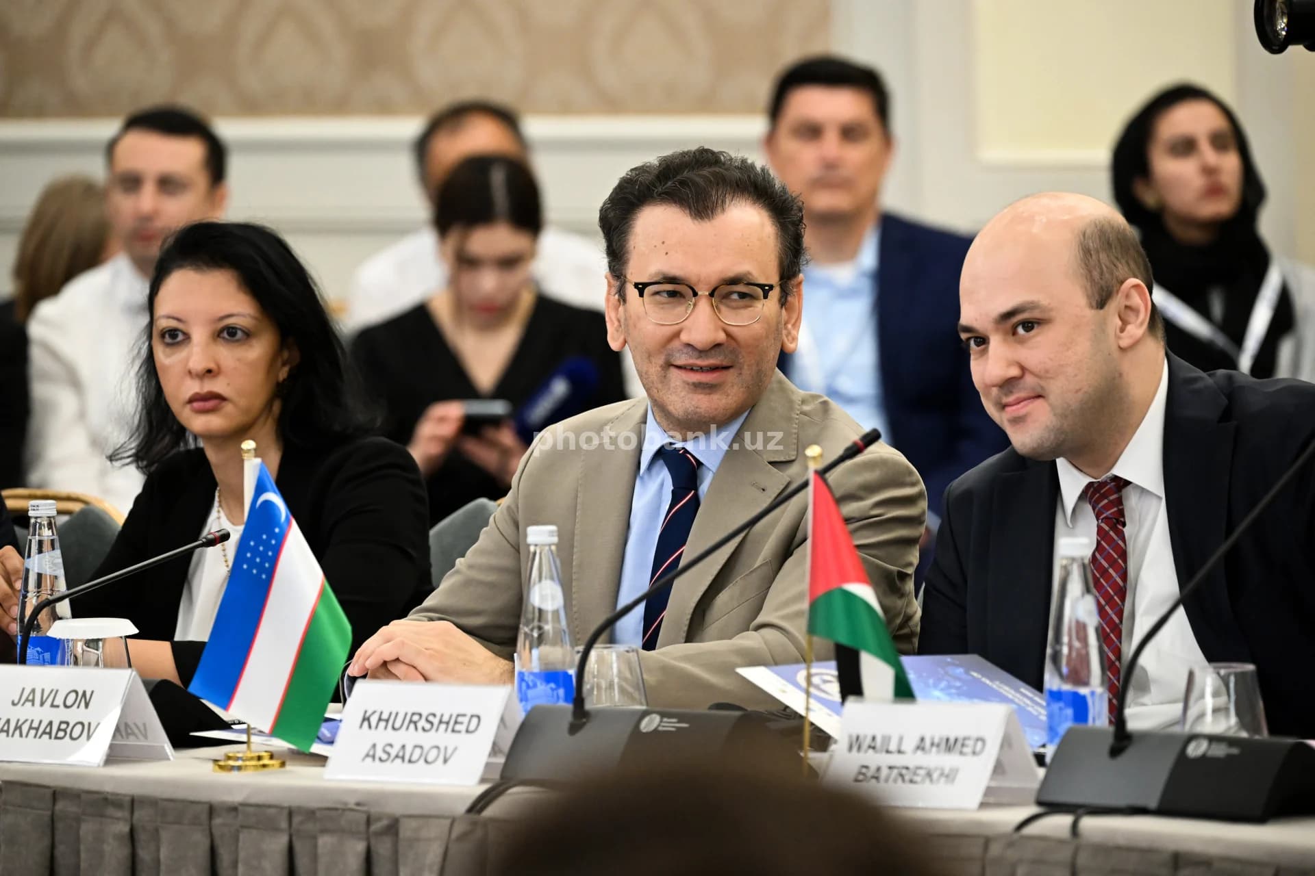 Delegatlar xalqaro diplomatik uchrashuvda ishtirok etadilar