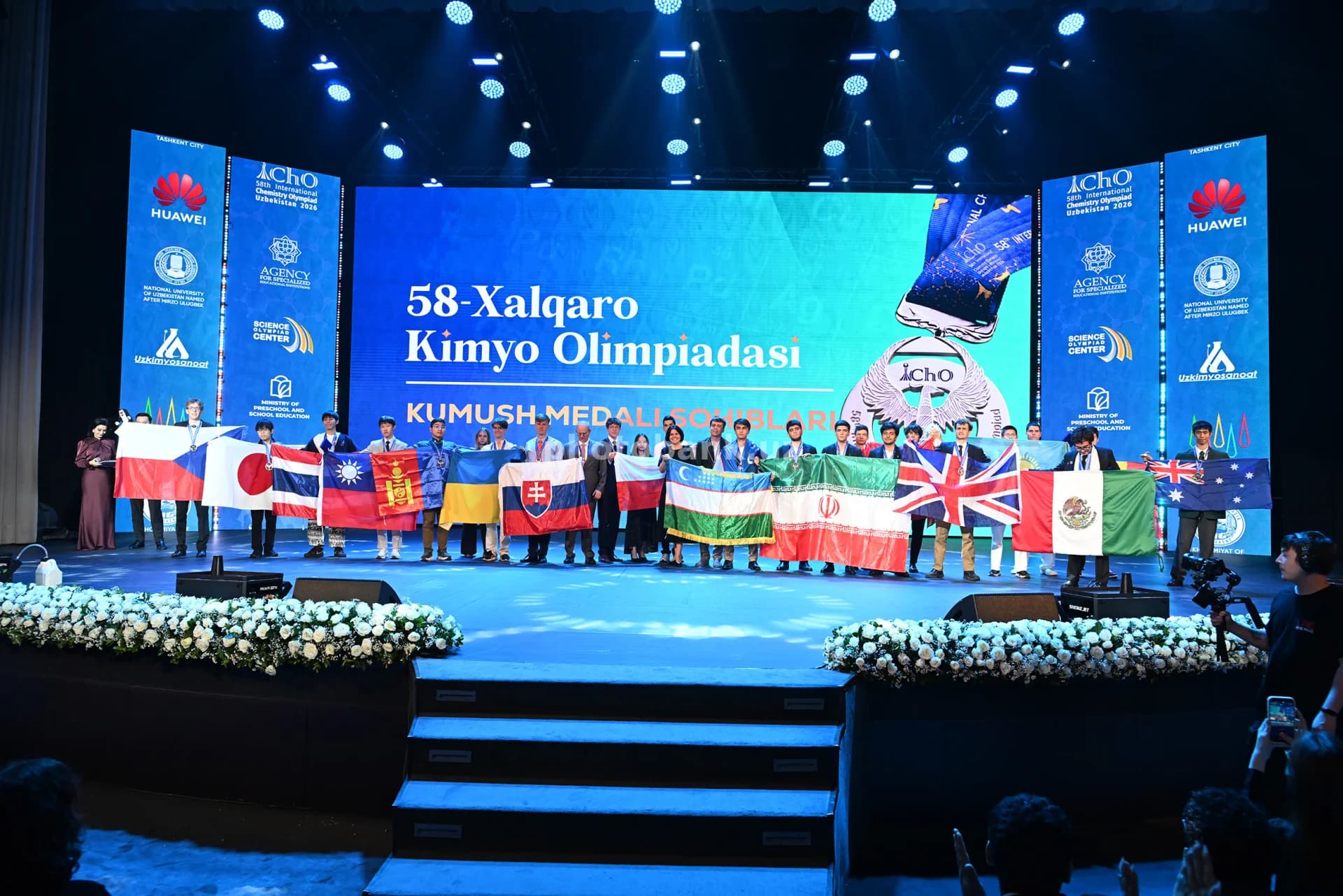 Students receive international chemistry medals