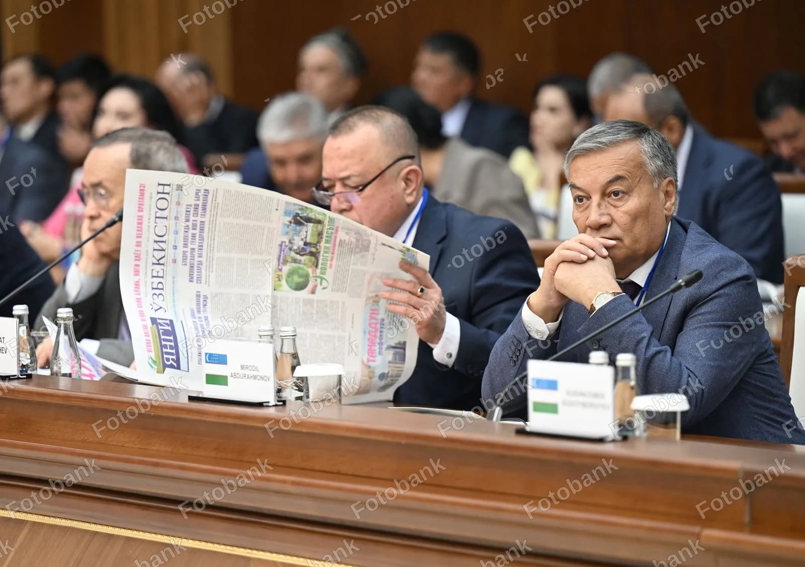 delegatlar rasmiy yigʻilishda ishtirok etishmoqda