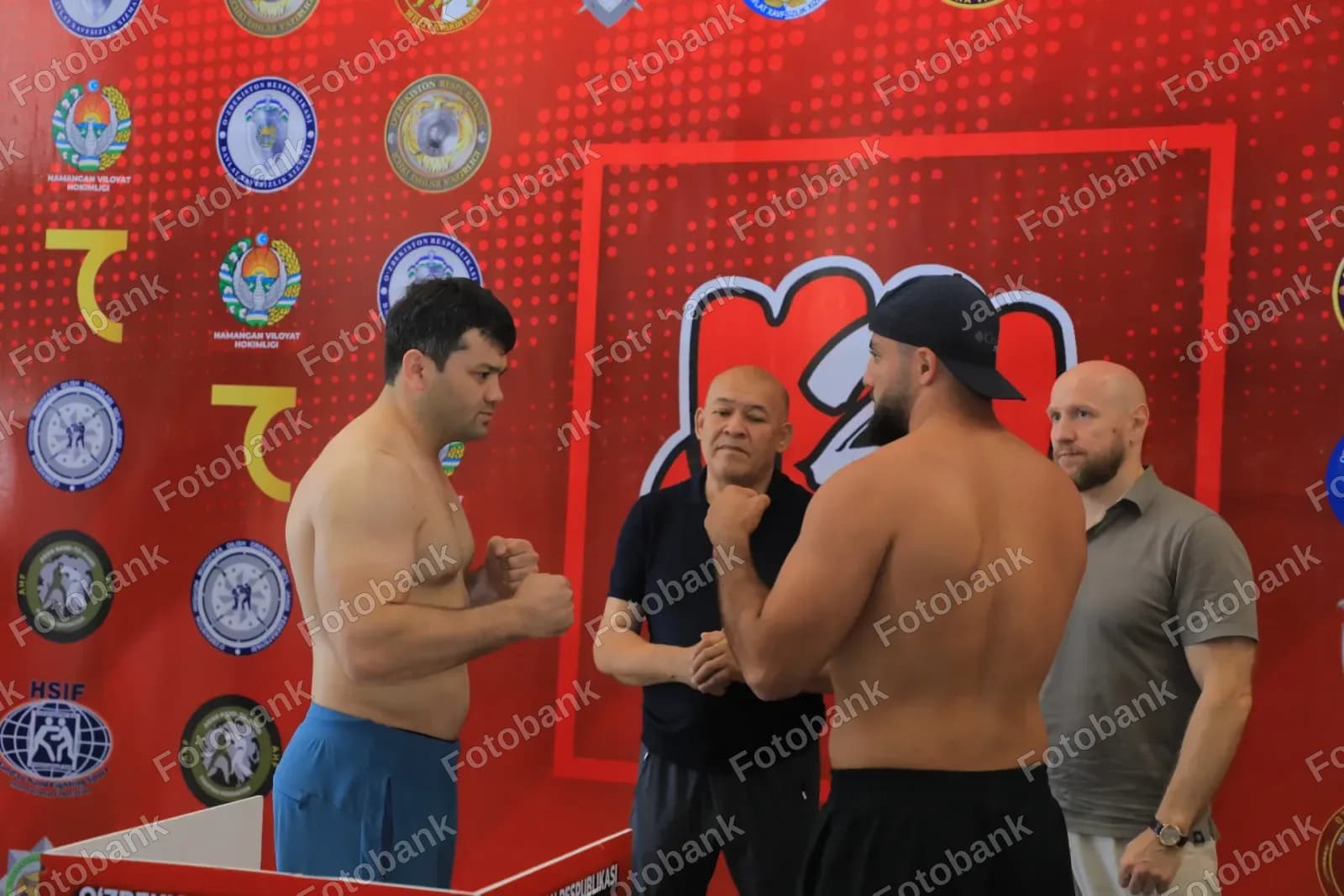 Спортсмены, встречающиеся перед матчем