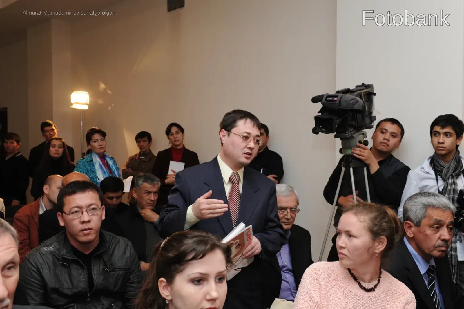 Anand va Qosimjonov uchrashuvi