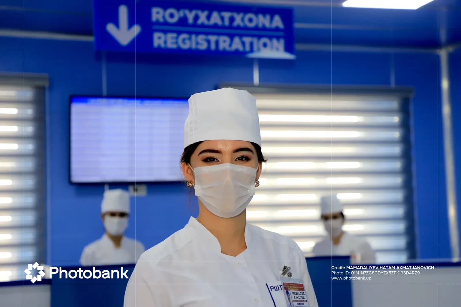 Healthcare worker wearing a medical mask