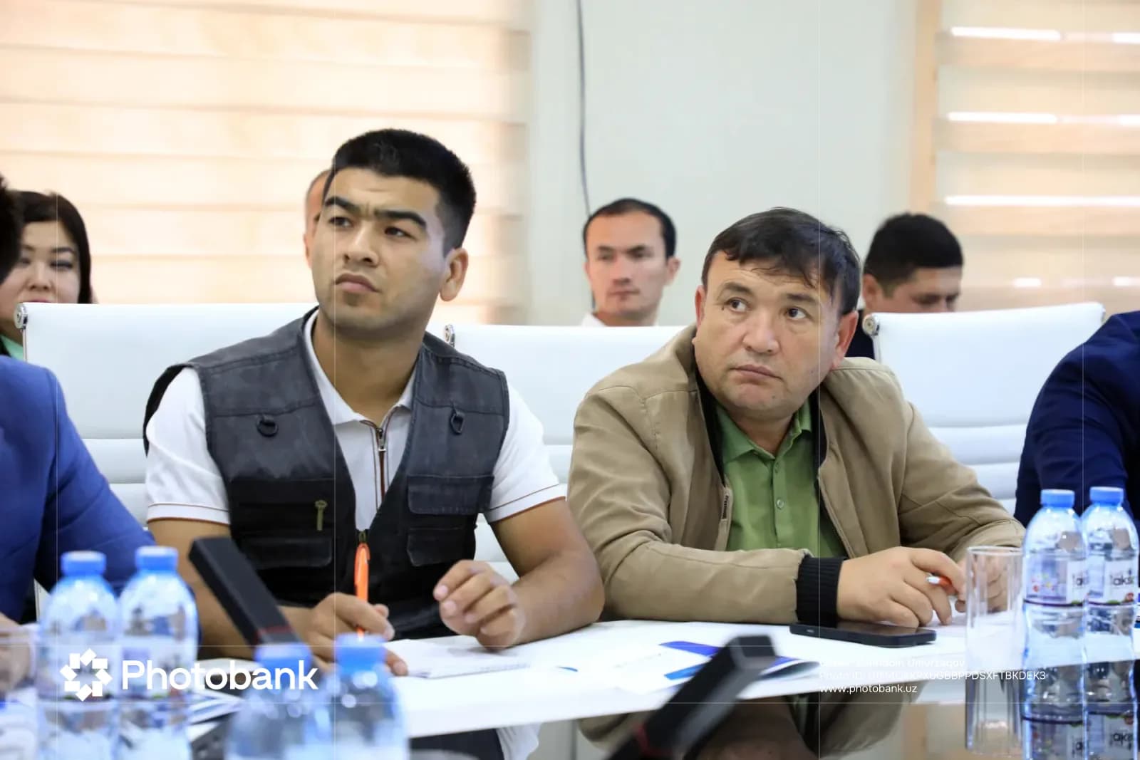 Люди, присутствующие на встрече