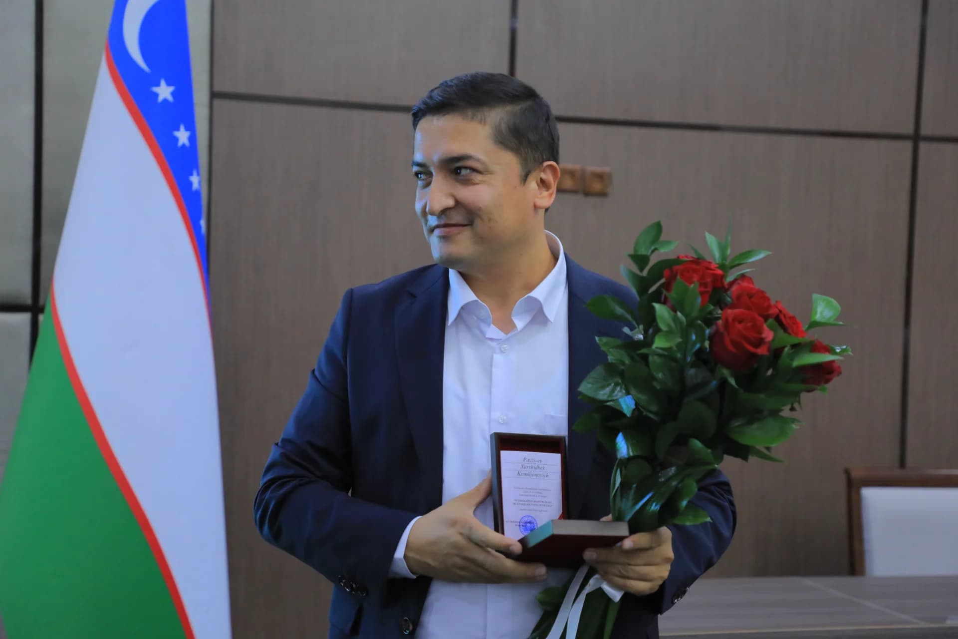 “O‘zbekiston Respublikasi Davlat mustaqilligining 35 yilligi” ko‘krak nishoni bilan munosib taqdirlandi.
