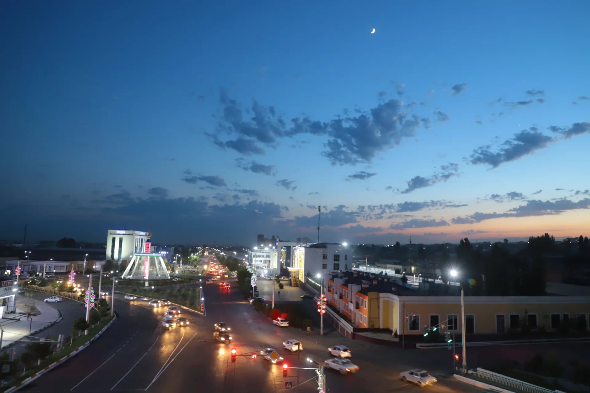 City street traffic at dusk