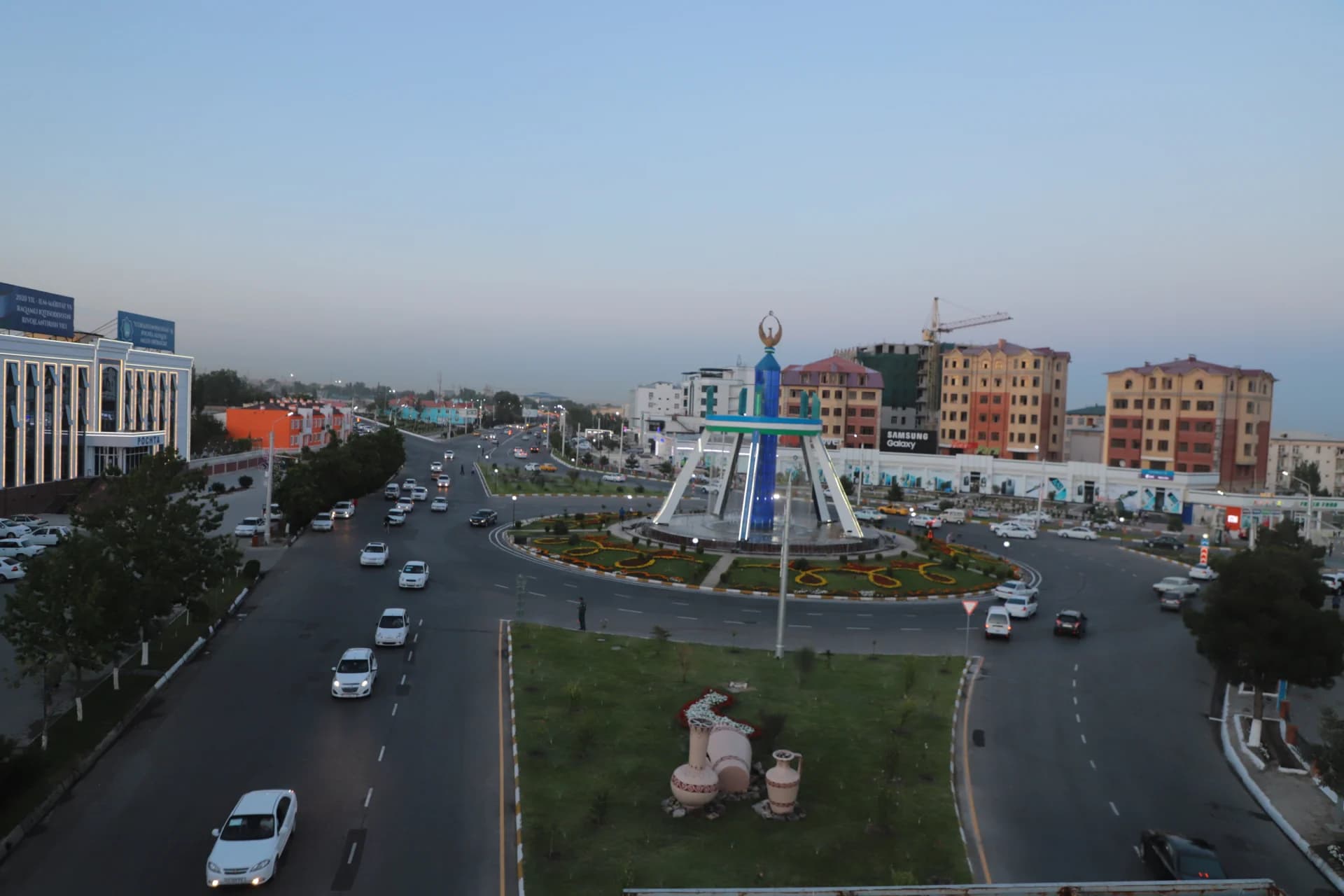 City street and roundabout traffic