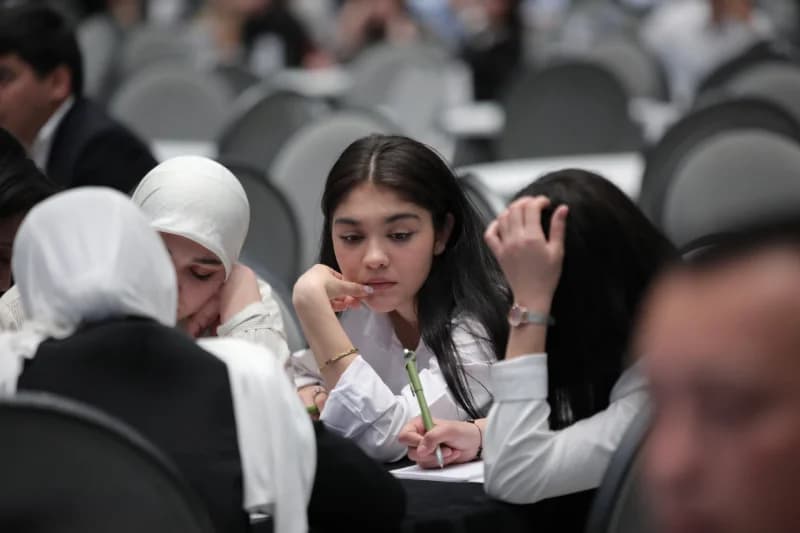 Talabalarning rasmiy konferensiyada qatnashishi